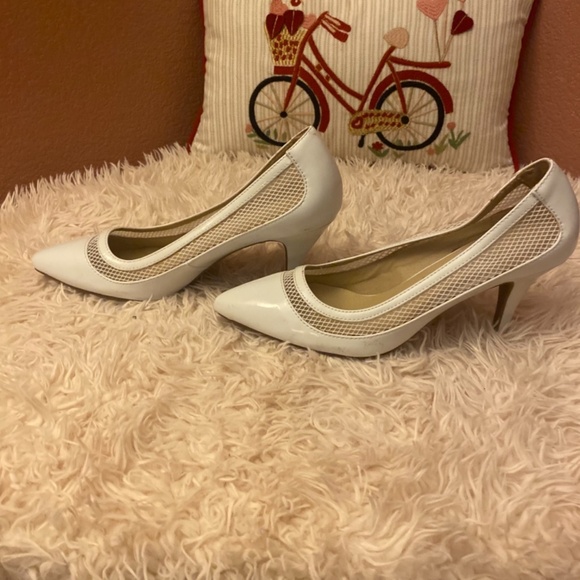 White Heels - Picture 2 of 9